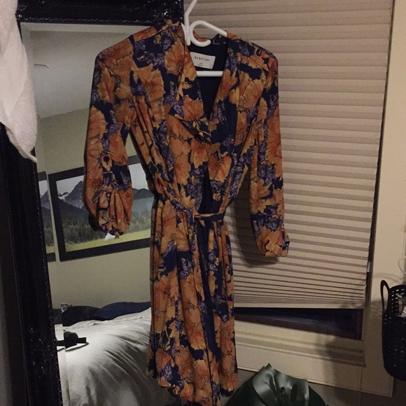 Babaton Quincey Floral Trench Coat - Picture 2 of 3